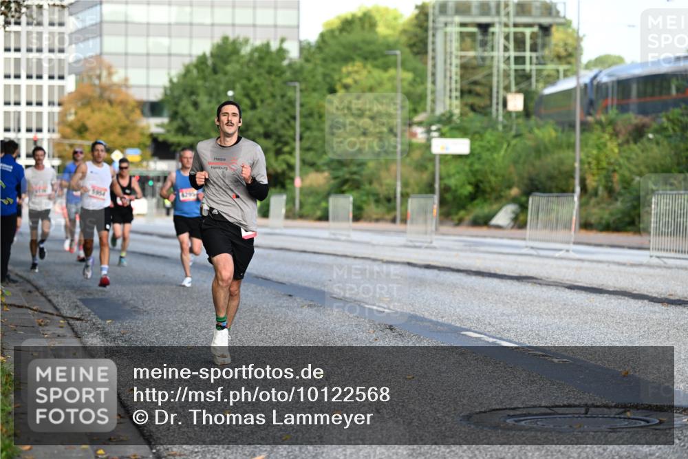 06.09.2026 - CURREX Alsterlauf Dr. Thomas Lammeyer http://msf.ph/oto/10122568 06.09.2026 09:38:05 Laufen 551 meine-sportfotos.de