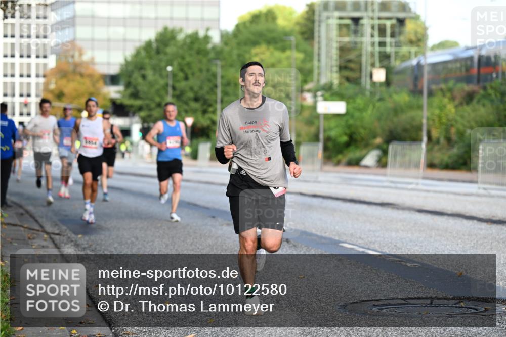 06.09.2026 - CURREX Alsterlauf Dr. Thomas Lammeyer http://msf.ph/oto/10122580 06.09.2026 09:38:06 Laufen  meine-sportfotos.de