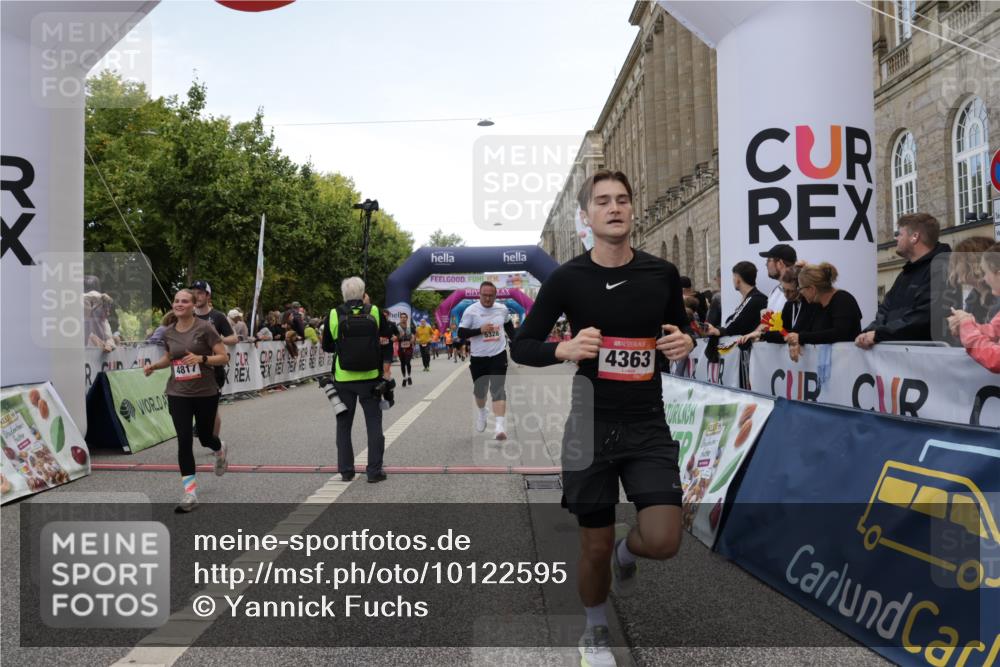 06.09.2026 - CURREX Alsterlauf Yannick Fuchs http://msf.ph/oto/10122595 06.09.2026 10:02:22 Ziel 2147, 2389, 2700, 2817, 3447, 3613, 4363, 4459, 4817, 4872, 5075, 5079, 5109, 5328, 5539, 5540, 5655, 5772, 5893, 6207, 6233, 6383 meine-sportfotos.de