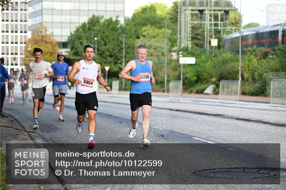 06.09.2026 - CURREX Alsterlauf Dr. Thomas Lammeyer http://msf.ph/oto/10122599 06.09.2026 09:38:08 Laufen 6120, 786, 5954, 6295 meine-sportfotos.de