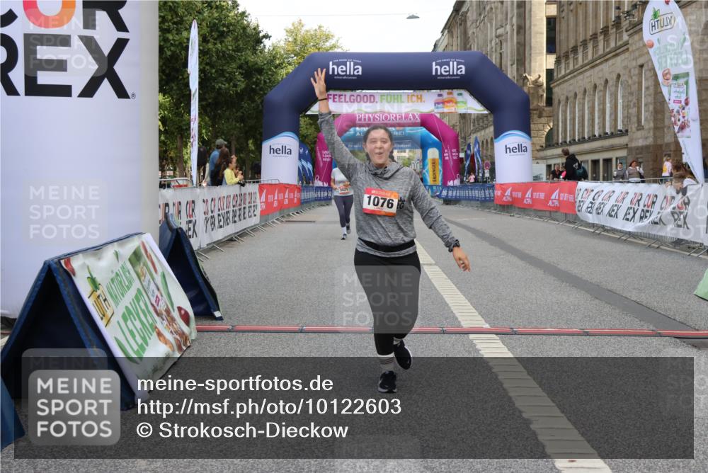 06.09.2026 - CURREX Alsterlauf Strokosch-Dieckow http://msf.ph/oto/10122603 06.09.2026 12:07:30 Ziel 1076, 3821, 3822 meine-sportfotos.de