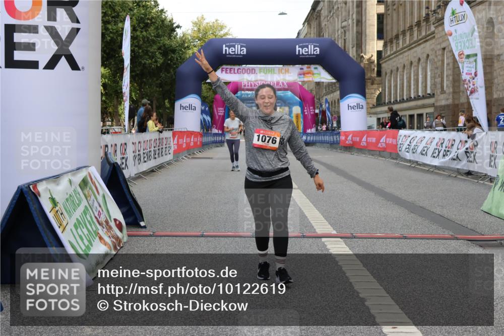 06.09.2026 - CURREX Alsterlauf Strokosch-Dieckow http://msf.ph/oto/10122619 06.09.2026 12:07:30 Ziel 1076, 3821, 3822 meine-sportfotos.de