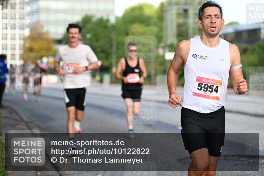 06.09.2026 - CURREX Alsterlauf Dr. Thomas Lammeyer http://msf.ph/oto/10122622 06.09.2026 09:38:10 Laufen 5954 meine-sportfotos.de