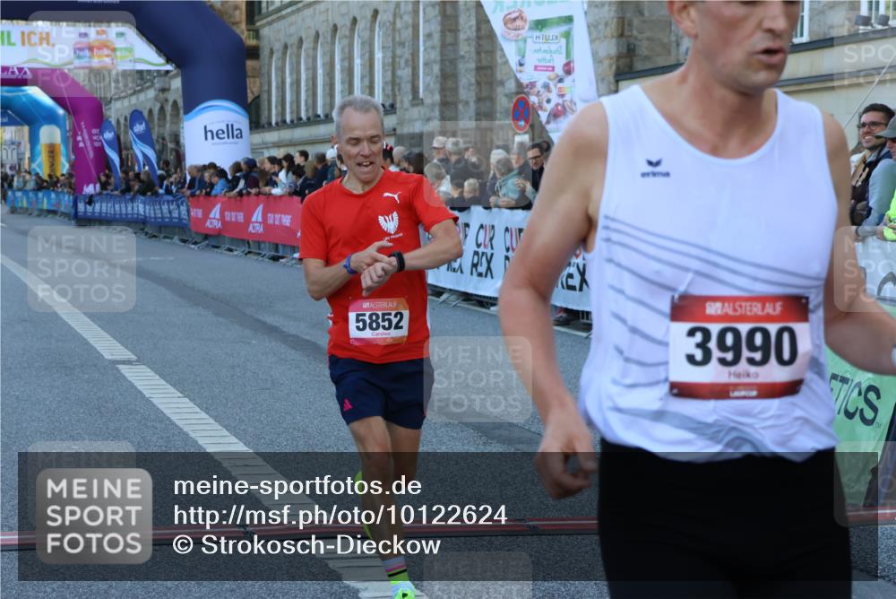 06.09.2026 - CURREX Alsterlauf Strokosch-Dieckow http://msf.ph/oto/10122624 06.09.2026 09:40:25 Ziel 2299, 3990, 4569, 4636, 5302, 5399, 5783, 5828, 5852, 6222 meine-sportfotos.de