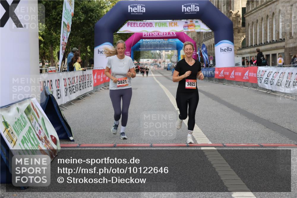 06.09.2026 - CURREX Alsterlauf Strokosch-Dieckow http://msf.ph/oto/10122646 06.09.2026 12:07:35 Ziel 1076, 3821, 3822 meine-sportfotos.de
