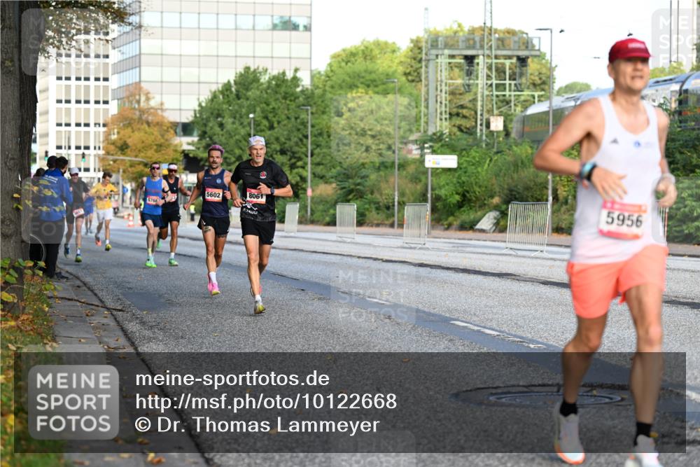 06.09.2026 - CURREX Alsterlauf Dr. Thomas Lammeyer http://msf.ph/oto/10122668 06.09.2026 09:38:14 Laufen 5768, 5602, 8061, 5956 meine-sportfotos.de