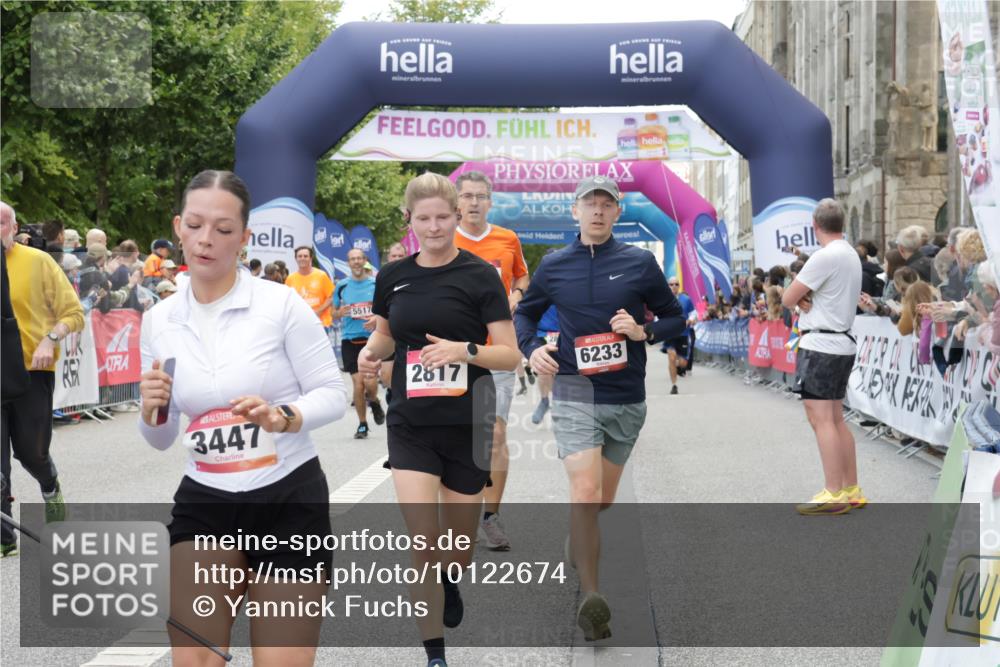 06.09.2026 - CURREX Alsterlauf Yannick Fuchs http://msf.ph/oto/10122674 06.09.2026 10:02:26 Ziel 2147, 2817, 3062, 3447, 3613, 4363, 4459, 4817, 4872, 5075, 5079, 5328, 5655, 5772, 5893, 6152, 6207, 6233 meine-sportfotos.de