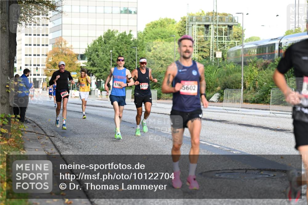 06.09.2026 - CURREX Alsterlauf Dr. Thomas Lammeyer http://msf.ph/oto/10122704 06.09.2026 09:38:18 Laufen 5383, 576, 5343, 4657, 5602 meine-sportfotos.de