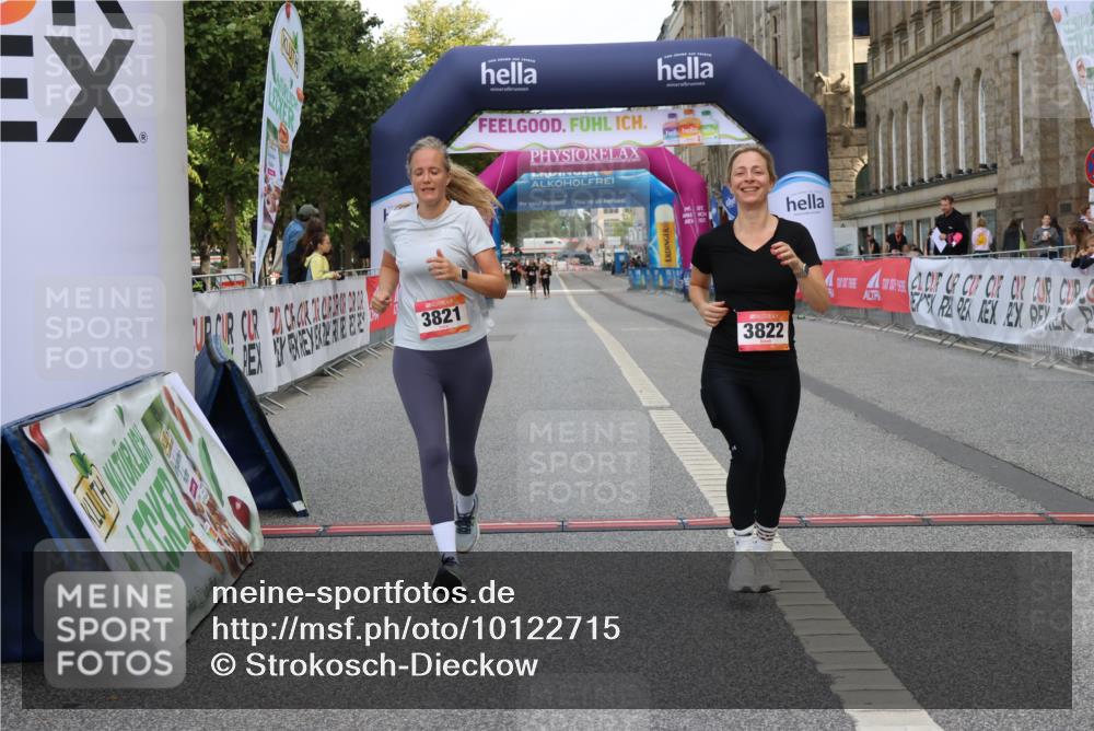 06.09.2026 - CURREX Alsterlauf Strokosch-Dieckow http://msf.ph/oto/10122715 06.09.2026 12:07:36 Ziel 1076, 3821, 3822 meine-sportfotos.de