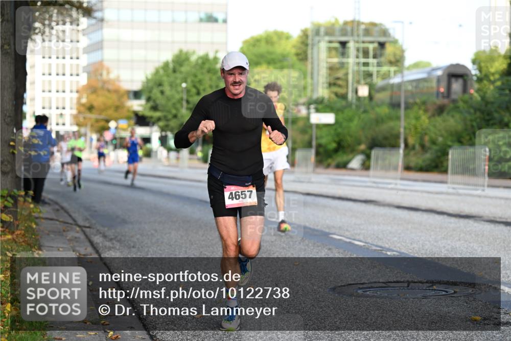 06.09.2026 - CURREX Alsterlauf Dr. Thomas Lammeyer http://msf.ph/oto/10122738 06.09.2026 09:38:21 Laufen 4657 meine-sportfotos.de