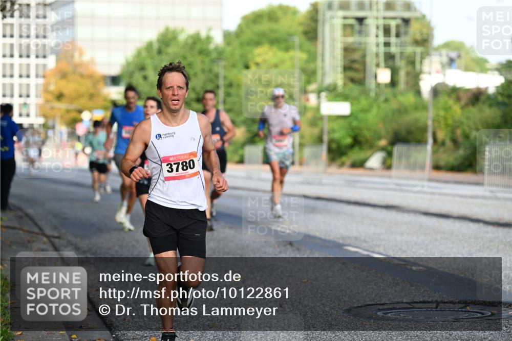 06.09.2026 - CURREX Alsterlauf Dr. Thomas Lammeyer http://msf.ph/oto/10122861 06.09.2026 09:38:35 Laufen 3780 meine-sportfotos.de