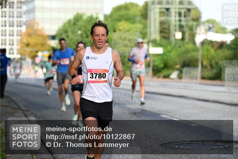 06.09.2026 - CURREX Alsterlauf Dr. Thomas Lammeyer http://msf.ph/oto/10122867 06.09.2026 09:38:35 Laufen 3780 meine-sportfotos.de