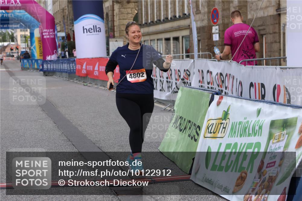 06.09.2026 - CURREX Alsterlauf Strokosch-Dieckow http://msf.ph/oto/10122912 06.09.2026 12:08:51 Ziel 4802 meine-sportfotos.de