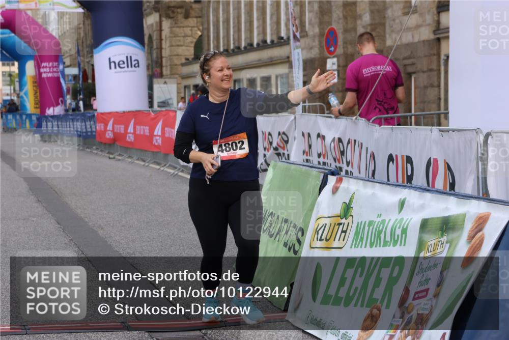 06.09.2026 - CURREX Alsterlauf Strokosch-Dieckow http://msf.ph/oto/10122944 06.09.2026 12:08:51 Ziel 4802 meine-sportfotos.de