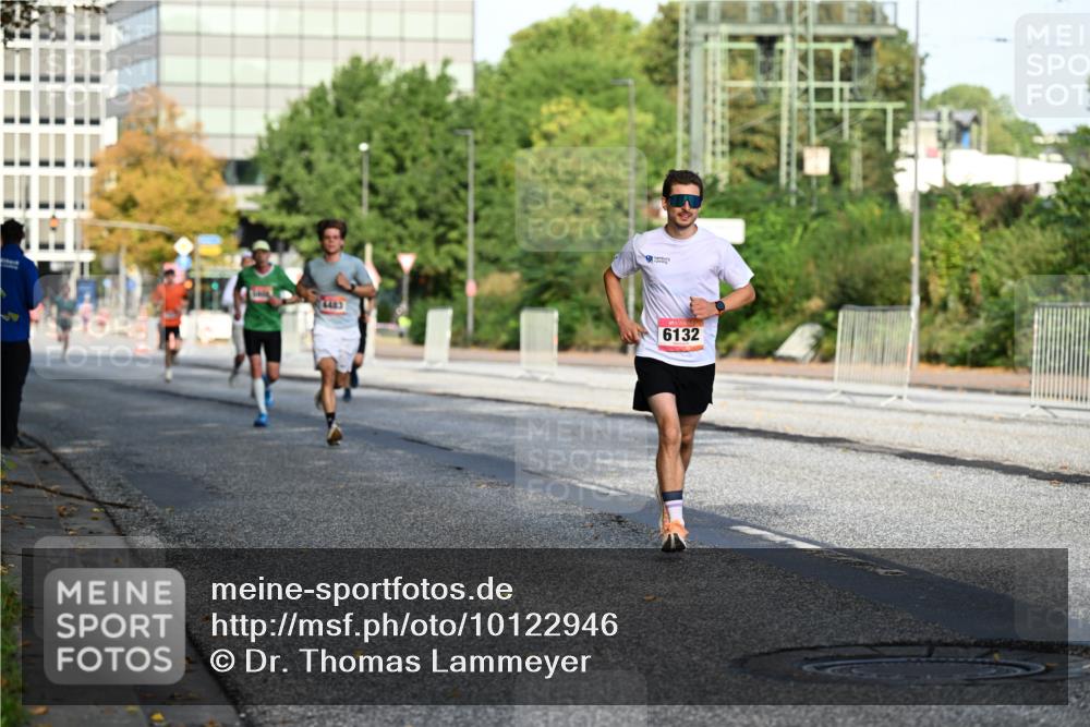 06.09.2026 - CURREX Alsterlauf Dr. Thomas Lammeyer http://msf.ph/oto/10122946 06.09.2026 09:38:44 Laufen 4483, 6132 meine-sportfotos.de