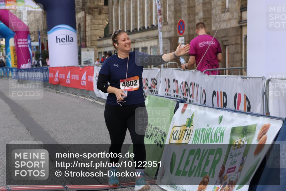 06.09.2026 - CURREX Alsterlauf Strokosch-Dieckow http://msf.ph/oto/10122951 06.09.2026 12:08:51 Ziel 4802 meine-sportfotos.de