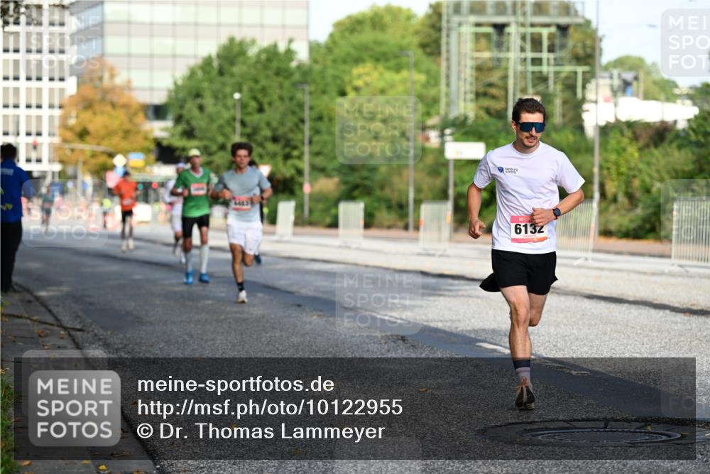 06.09.2026 - CURREX Alsterlauf Dr. Thomas Lammeyer http://msf.ph/oto/10122955 06.09.2026 09:38:45 Laufen 6132 meine-sportfotos.de