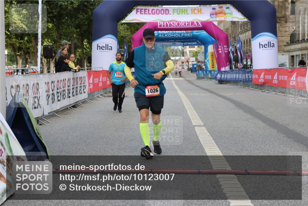 06.09.2026 - CURREX Alsterlauf Strokosch-Dieckow http://msf.ph/oto/10123007 06.09.2026 12:08:59 Ziel 1026, 1315 meine-sportfotos.de