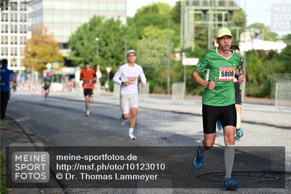 06.09.2026 - CURREX Alsterlauf Dr. Thomas Lammeyer http://msf.ph/oto/10123010 06.09.2026 09:38:50 Laufen 5808 meine-sportfotos.de