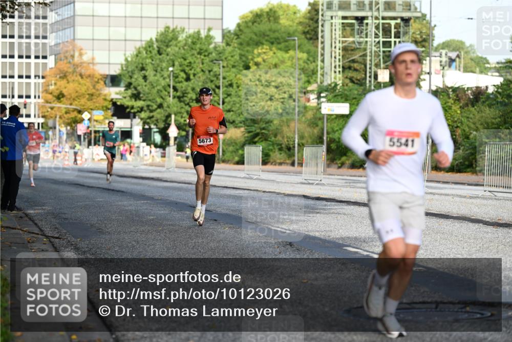 06.09.2026 - CURREX Alsterlauf Dr. Thomas Lammeyer http://msf.ph/oto/10123026 06.09.2026 09:38:52 Laufen 5673, 5541 meine-sportfotos.de