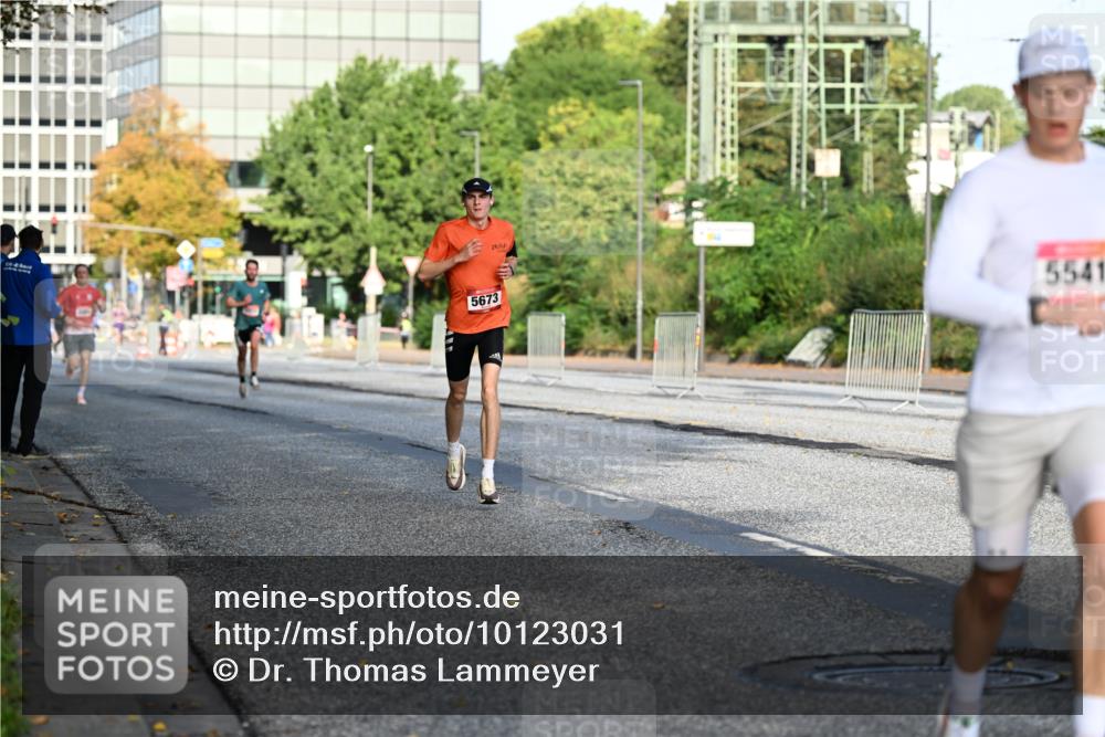 06.09.2026 - CURREX Alsterlauf Dr. Thomas Lammeyer http://msf.ph/oto/10123031 06.09.2026 09:38:52 Laufen 5673, 554 meine-sportfotos.de