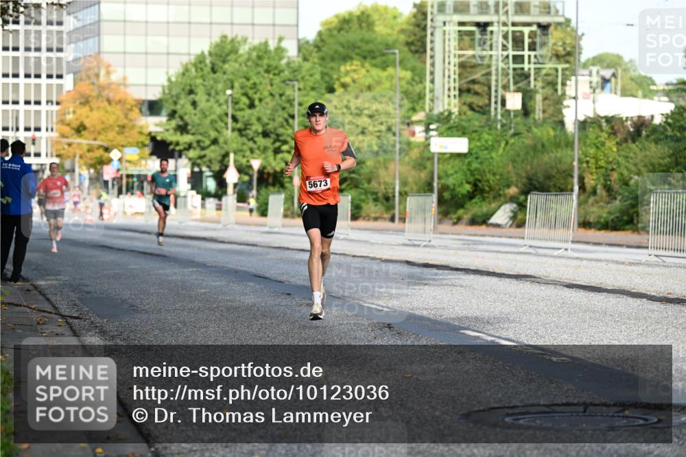 06.09.2026 - CURREX Alsterlauf Dr. Thomas Lammeyer http://msf.ph/oto/10123036 06.09.2026 09:38:53 Laufen 5673 meine-sportfotos.de