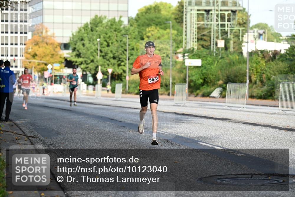 06.09.2026 - CURREX Alsterlauf Dr. Thomas Lammeyer http://msf.ph/oto/10123040 06.09.2026 09:38:53 Laufen 5673 meine-sportfotos.de