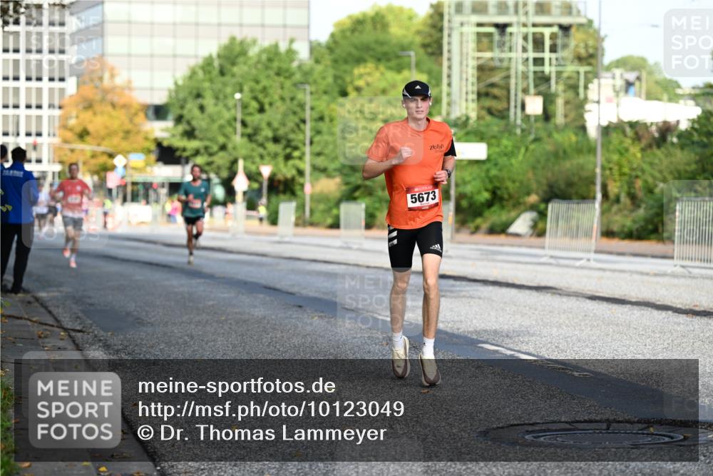 06.09.2026 - CURREX Alsterlauf Dr. Thomas Lammeyer http://msf.ph/oto/10123049 06.09.2026 09:38:54 Laufen 5673 meine-sportfotos.de