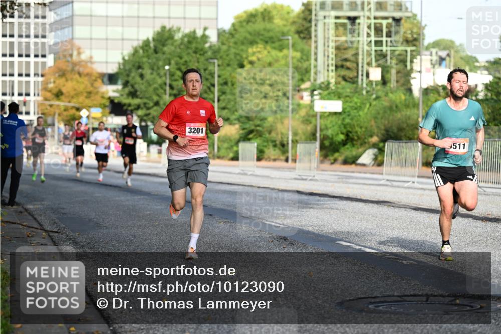 06.09.2026 - CURREX Alsterlauf Dr. Thomas Lammeyer http://msf.ph/oto/10123090 06.09.2026 09:39:00 Laufen 3201, 511 meine-sportfotos.de