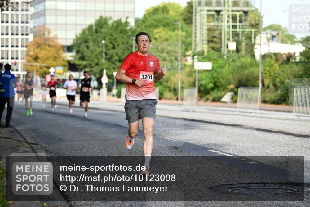 06.09.2026 - CURREX Alsterlauf Dr. Thomas Lammeyer http://msf.ph/oto/10123098 06.09.2026 09:39:01 Laufen 3201 meine-sportfotos.de