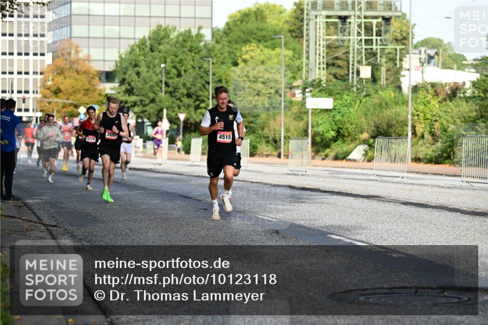 06.09.2026 - CURREX Alsterlauf Dr. Thomas Lammeyer http://msf.ph/oto/10123118 06.09.2026 09:39:05 Laufen 3592, 4515 meine-sportfotos.de