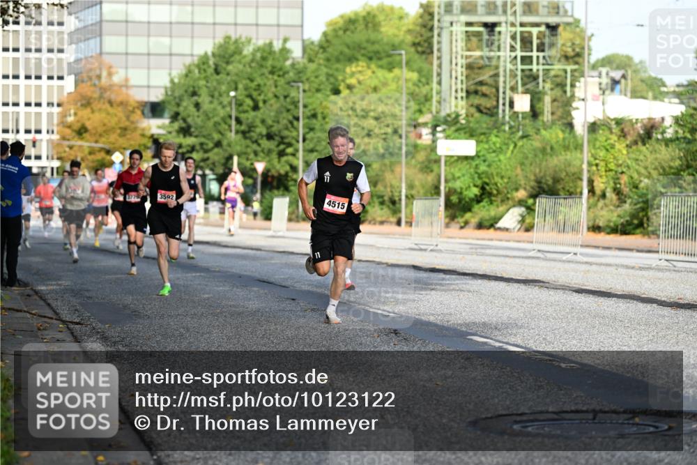 06.09.2026 - CURREX Alsterlauf Dr. Thomas Lammeyer http://msf.ph/oto/10123122 06.09.2026 09:39:05 Laufen 3592, 4515 meine-sportfotos.de