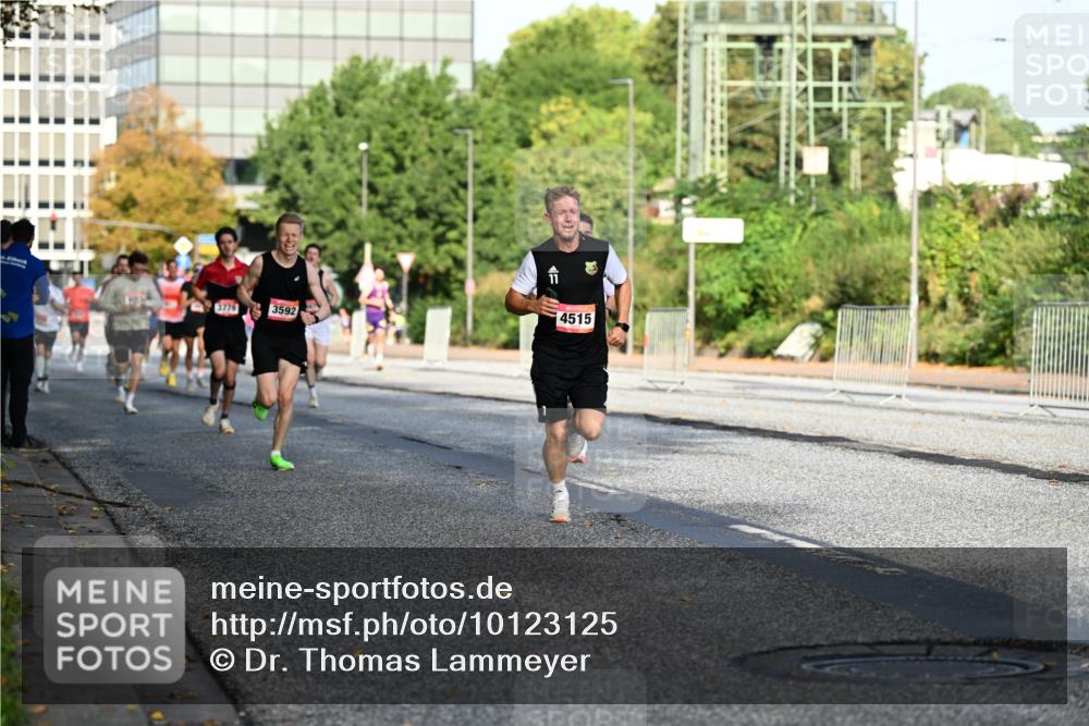 06.09.2026 - CURREX Alsterlauf Dr. Thomas Lammeyer http://msf.ph/oto/10123125 06.09.2026 09:39:05 Laufen 4515, 3592 meine-sportfotos.de
