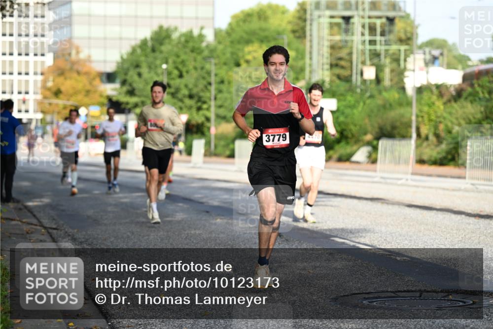 06.09.2026 - CURREX Alsterlauf Dr. Thomas Lammeyer http://msf.ph/oto/10123173 06.09.2026 09:39:10 Laufen 3779, 470 meine-sportfotos.de