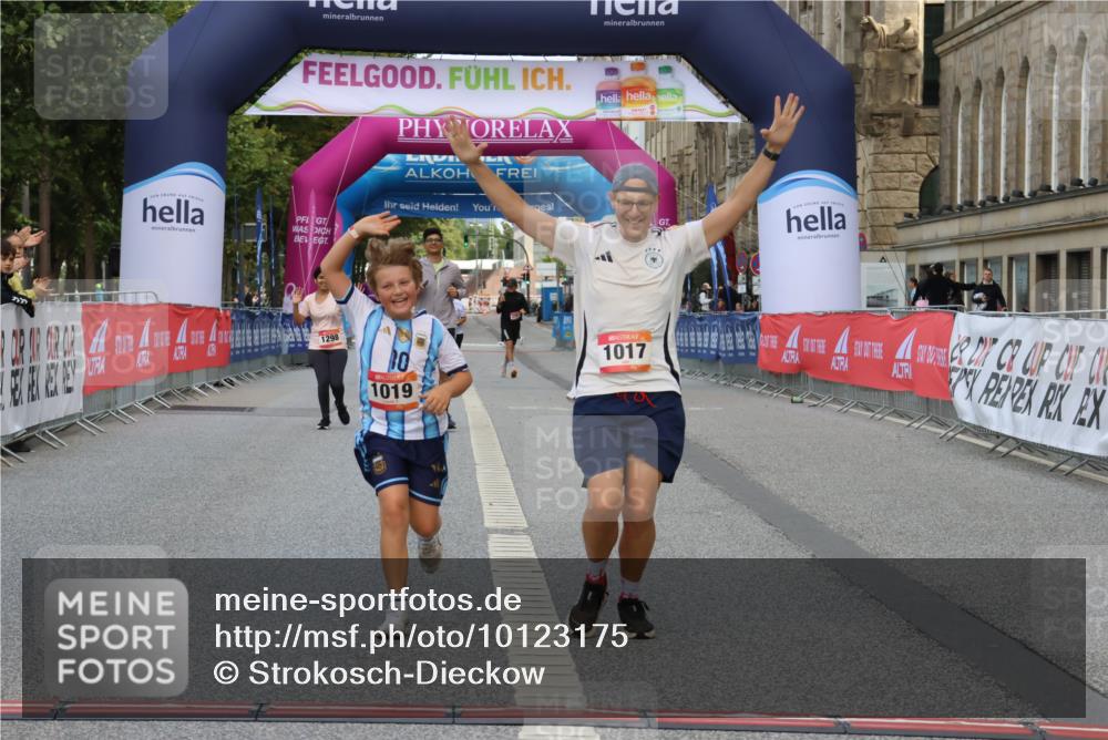 06.09.2026 - CURREX Alsterlauf Strokosch-Dieckow http://msf.ph/oto/10123175 06.09.2026 12:09:33 Ziel 1017, 1019 meine-sportfotos.de