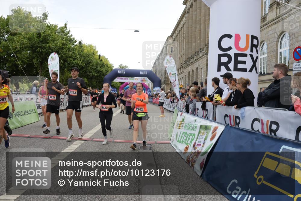 06.09.2026 - CURREX Alsterlauf Yannick Fuchs http://msf.ph/oto/10123176 06.09.2026 10:02:42 Ziel 2135, 2304, 2702, 2954, 3028, 3042, 3089, 3221, 3222, 3532, 3584, 4173, 4263, 4285, 4325, 4550, 4594, 4624, 5379, 5693, 5698, 5908, 6120, 6203, 6219, 6431, 8121, 8147, 8244, 8268, 8305 meine-sportfotos.de