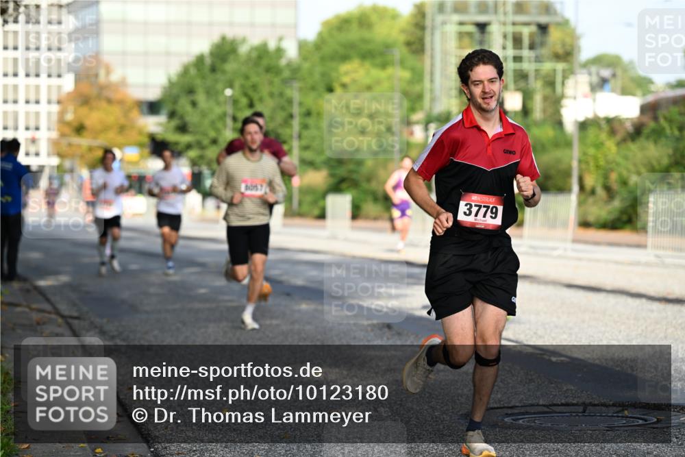 06.09.2026 - CURREX Alsterlauf Dr. Thomas Lammeyer http://msf.ph/oto/10123180 06.09.2026 09:39:11 Laufen 3779 meine-sportfotos.de