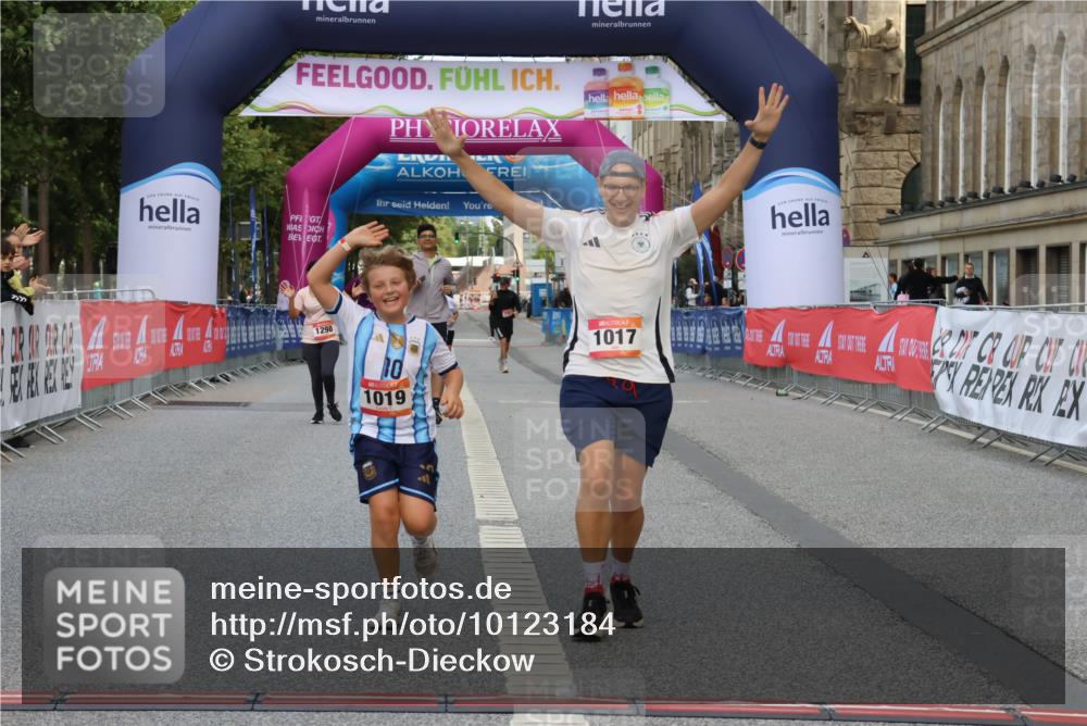 06.09.2026 - CURREX Alsterlauf Strokosch-Dieckow http://msf.ph/oto/10123184 06.09.2026 12:09:33 Ziel 1017, 1019 meine-sportfotos.de
