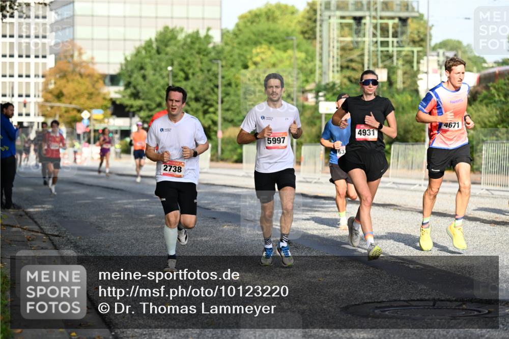06.09.2026 - CURREX Alsterlauf Dr. Thomas Lammeyer http://msf.ph/oto/10123220 06.09.2026 09:39:15 Laufen 2738, 5997, 63, 4671, 4931 meine-sportfotos.de