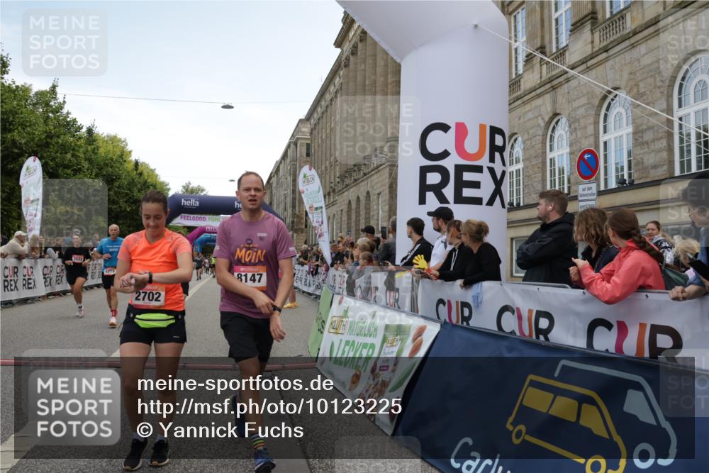 06.09.2026 - CURREX Alsterlauf Yannick Fuchs http://msf.ph/oto/10123225 06.09.2026 10:02:43 Ziel 2135, 2304, 2702, 2954, 3028, 3042, 3089, 3221, 3222, 3532, 3584, 4263, 4285, 4325, 4594, 4624, 5693, 5698, 5908, 6120, 6203, 6219, 6431, 8121, 8147, 8244, 8305 meine-sportfotos.de