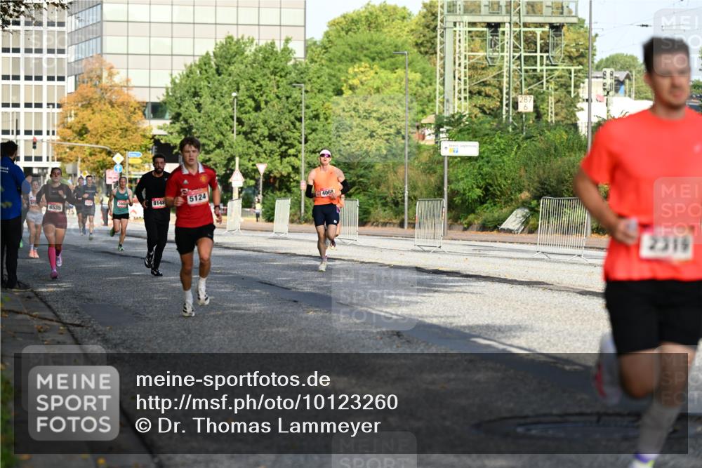 06.09.2026 - CURREX Alsterlauf Dr. Thomas Lammeyer http://msf.ph/oto/10123260 06.09.2026 09:39:18 Laufen 4535, 2003, 8148, 5124, 4068, 287, 2319 meine-sportfotos.de