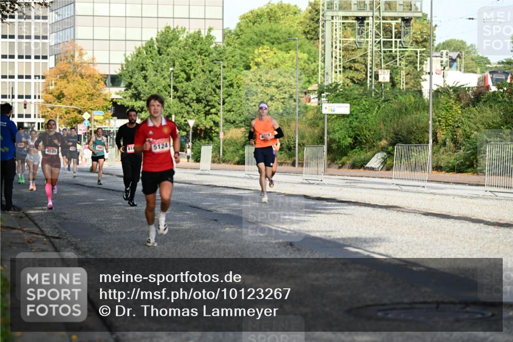 06.09.2026 - CURREX Alsterlauf Dr. Thomas Lammeyer http://msf.ph/oto/10123267 06.09.2026 09:39:19 Laufen 4858, 4068, 4535, 3233, 2003, 814, 5124, 287 meine-sportfotos.de