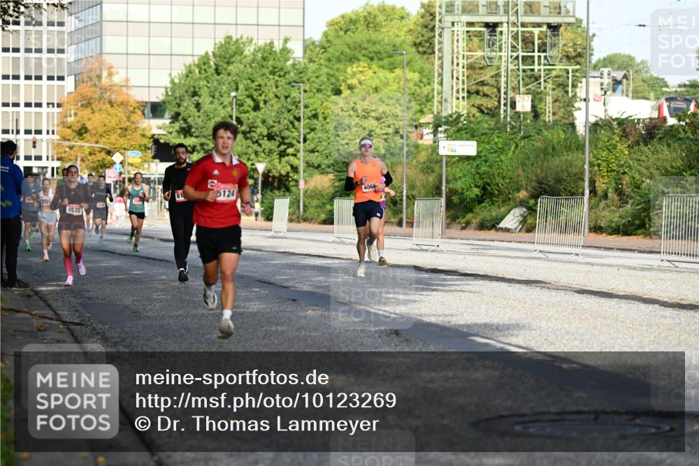 06.09.2026 - CURREX Alsterlauf Dr. Thomas Lammeyer http://msf.ph/oto/10123269 06.09.2026 09:39:19 Laufen 6127, 4535, 1233, 5124, 4066 meine-sportfotos.de