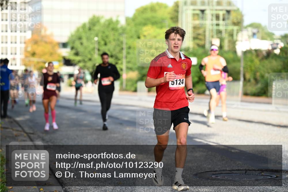 06.09.2026 - CURREX Alsterlauf Dr. Thomas Lammeyer http://msf.ph/oto/10123290 06.09.2026 09:39:21 Laufen 5124 meine-sportfotos.de