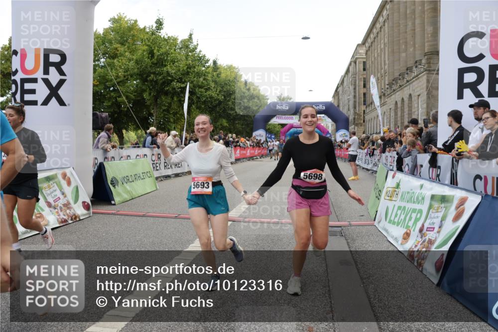 06.09.2026 - CURREX Alsterlauf Yannick Fuchs http://msf.ph/oto/10123316 06.09.2026 10:02:46 Ziel 2304, 2702, 2954, 3028, 3042, 3221, 3222, 3532, 4263, 4285, 5693, 5698, 6120, 6219, 6431, 8121, 8147, 8244, 8282, 8305 meine-sportfotos.de