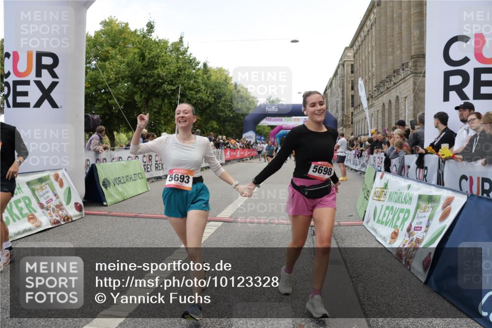 06.09.2026 - CURREX Alsterlauf Yannick Fuchs http://msf.ph/oto/10123328 06.09.2026 10:02:46 Ziel 2304, 2702, 2954, 3028, 3042, 3221, 3222, 3532, 4263, 4285, 5693, 5698, 6120, 6219, 6431, 8121, 8147, 8244, 8282, 8305 meine-sportfotos.de