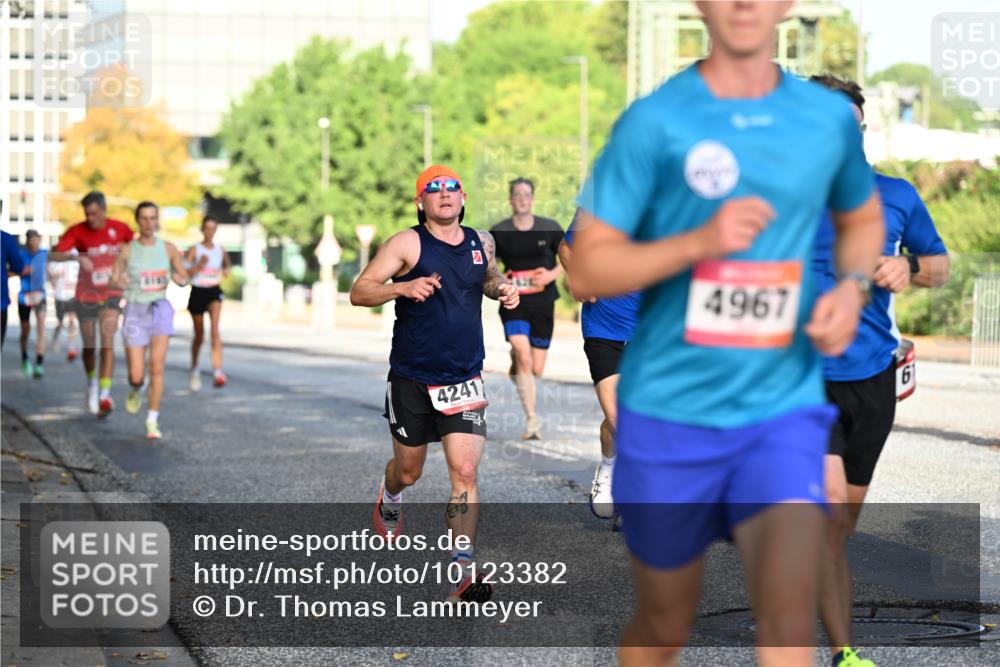 06.09.2026 - CURREX Alsterlauf Dr. Thomas Lammeyer http://msf.ph/oto/10123382 06.09.2026 09:39:32 Laufen 4241, 4967, 6 meine-sportfotos.de