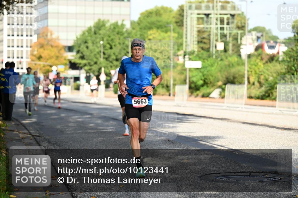 06.09.2026 - CURREX Alsterlauf Dr. Thomas Lammeyer http://msf.ph/oto/10123441 06.09.2026 09:39:40 Laufen 5663 meine-sportfotos.de