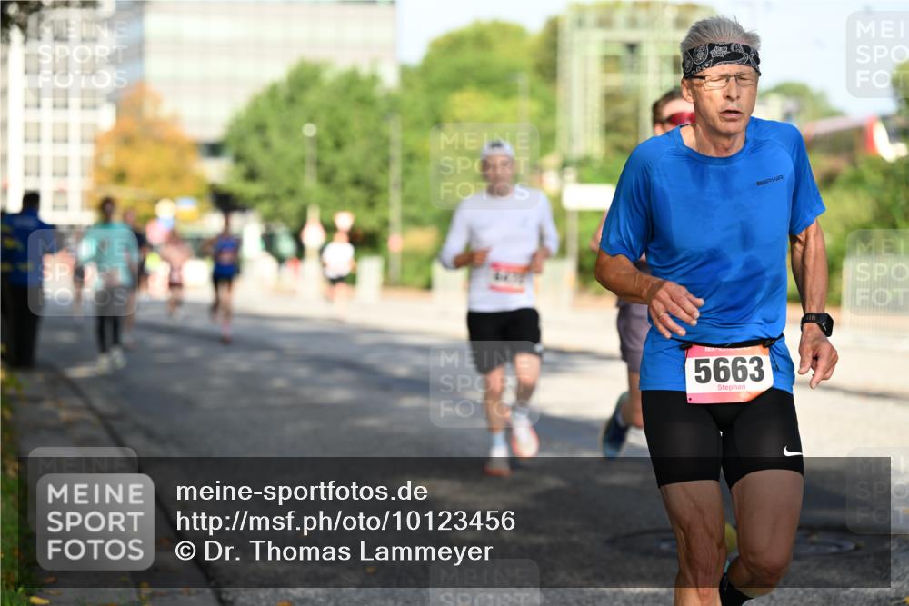 06.09.2026 - CURREX Alsterlauf Dr. Thomas Lammeyer http://msf.ph/oto/10123456 06.09.2026 09:39:41 Laufen 5663 meine-sportfotos.de