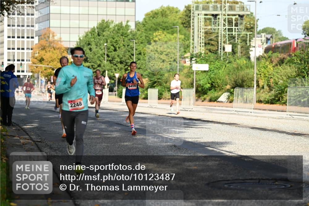 06.09.2026 - CURREX Alsterlauf Dr. Thomas Lammeyer http://msf.ph/oto/10123487 06.09.2026 09:39:45 Laufen 2248, 5811, 6419 meine-sportfotos.de